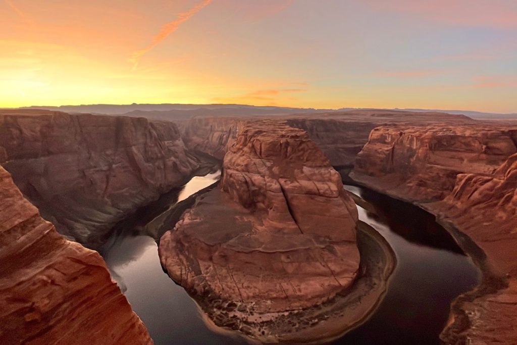 Horseshoe Bend, Page, Arizona night time sunsetting on horseshoe bend
