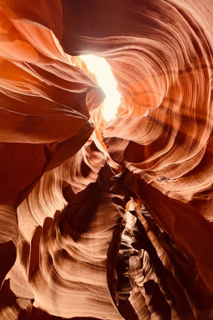 Upper Antelope Canyon, Lake Powell, Page, Arizona.